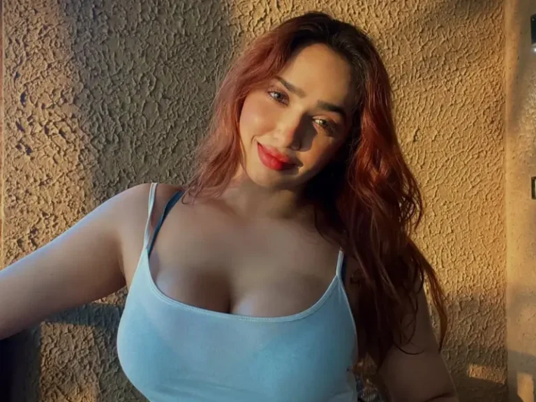 Aditi Mistry Age height full biography by trendzynews