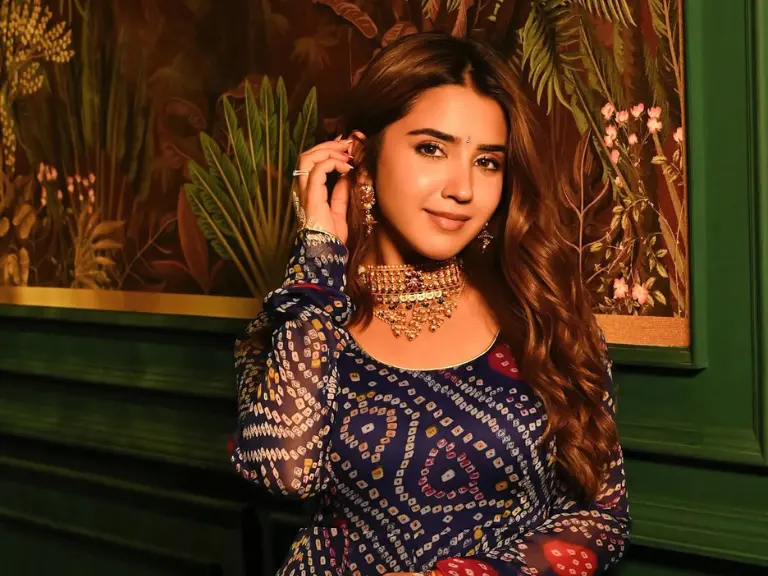 Roshni Walia Age mother name and full biography